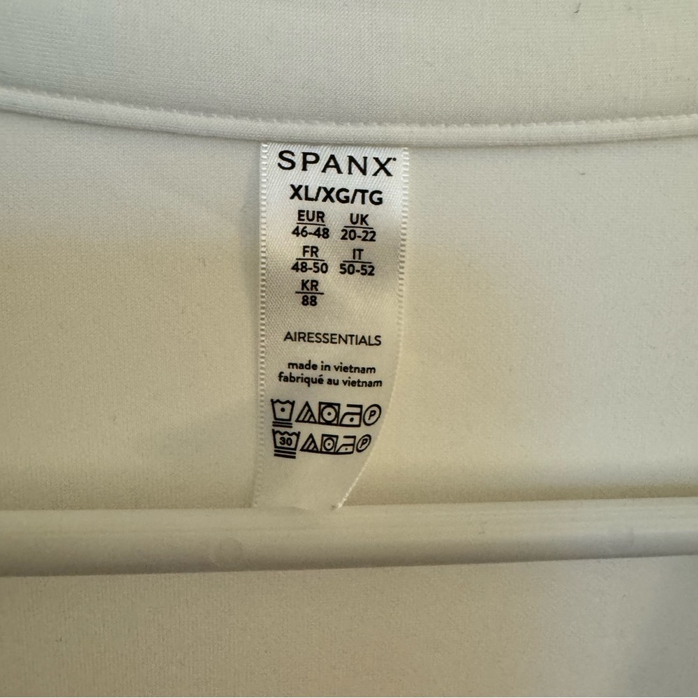 SPANX AirEssentials Ballet Wrap in Powder, Size XL - Picture 5 of 8